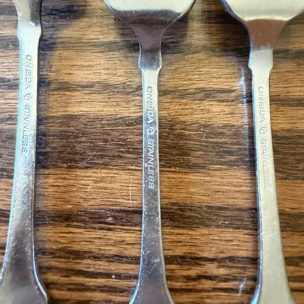 Oneida Stainless Flatware AMERICAN COLONIAL Salad Forks (2) Dinner Fork (1)